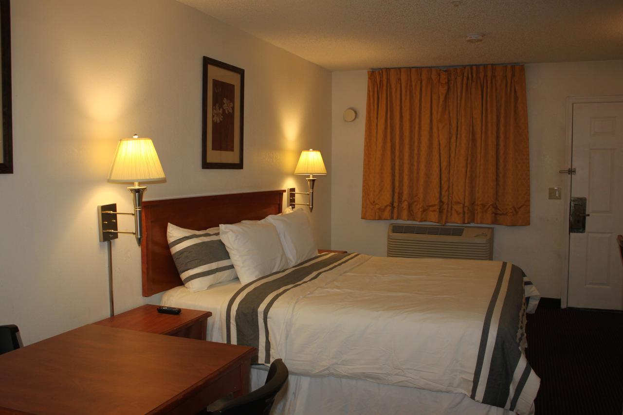 Port Of Tacoma Inn Fife Esterno foto